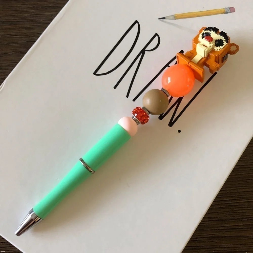 Disney Doorables: Winnie the Pooh: Pixel Tigger handmade beaded pen